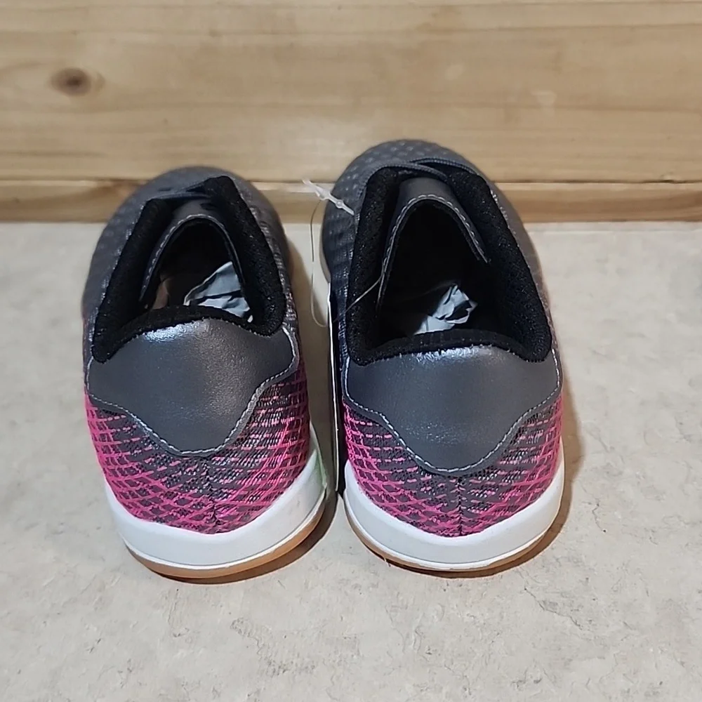 Girls Hawkwell Soccer Shoes size 11 NEW